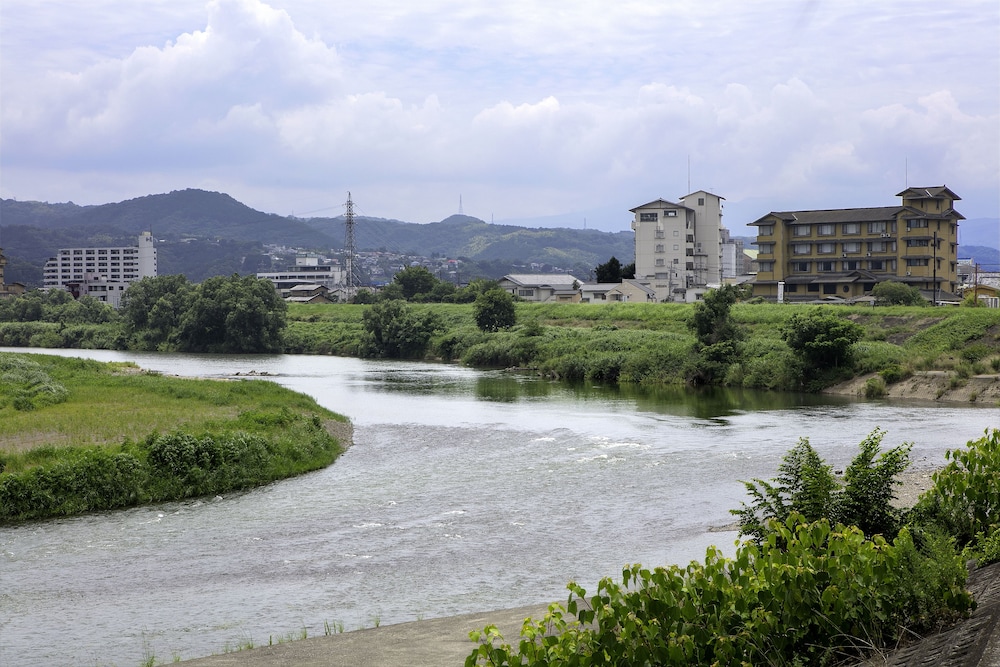 頼朝の湯 本陣 清水
