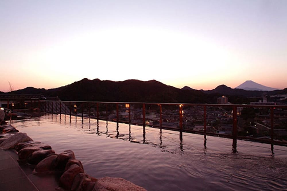 ニュー八景園 清水