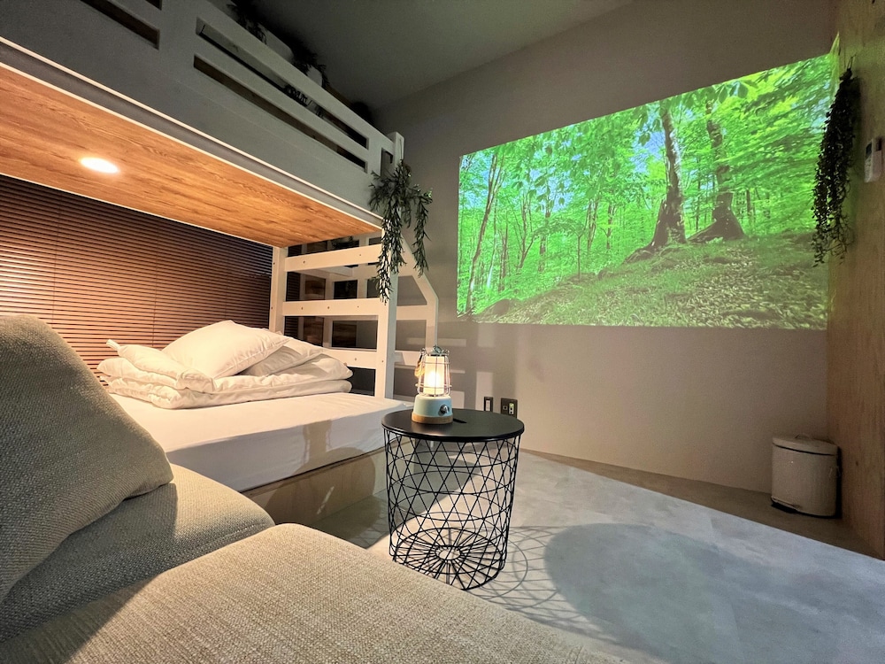 365BASE OUTDOOR HOSTEL 浜松