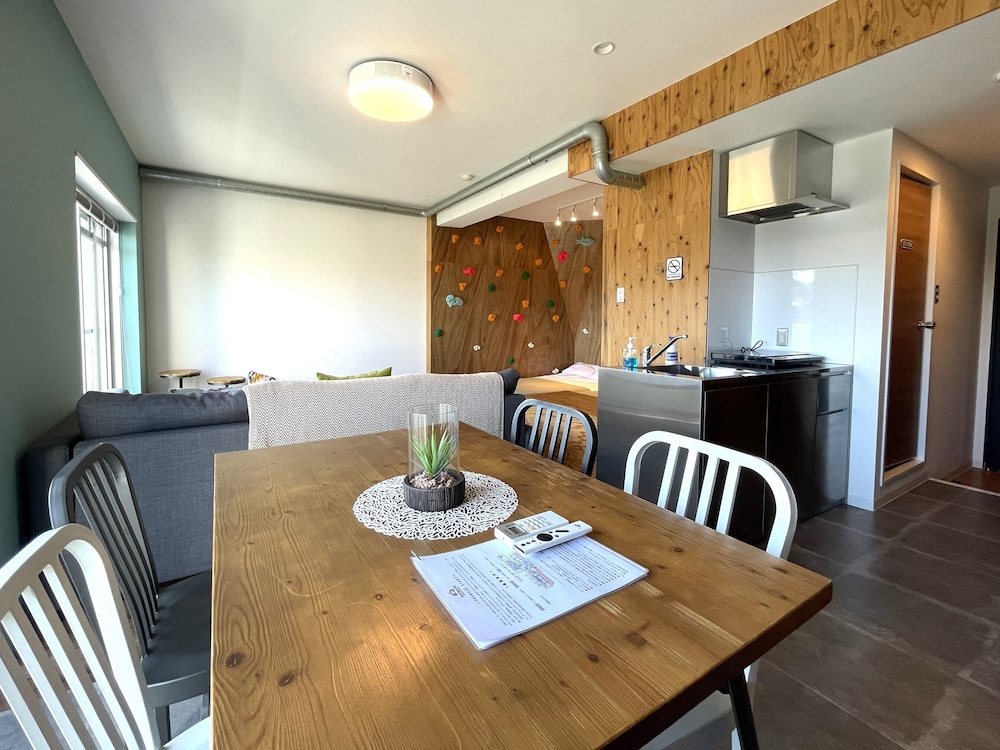 365BASE OUTDOOR HOSTEL 浜松