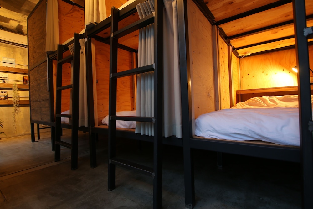 365BASE OUTDOOR HOSTEL 浜松
