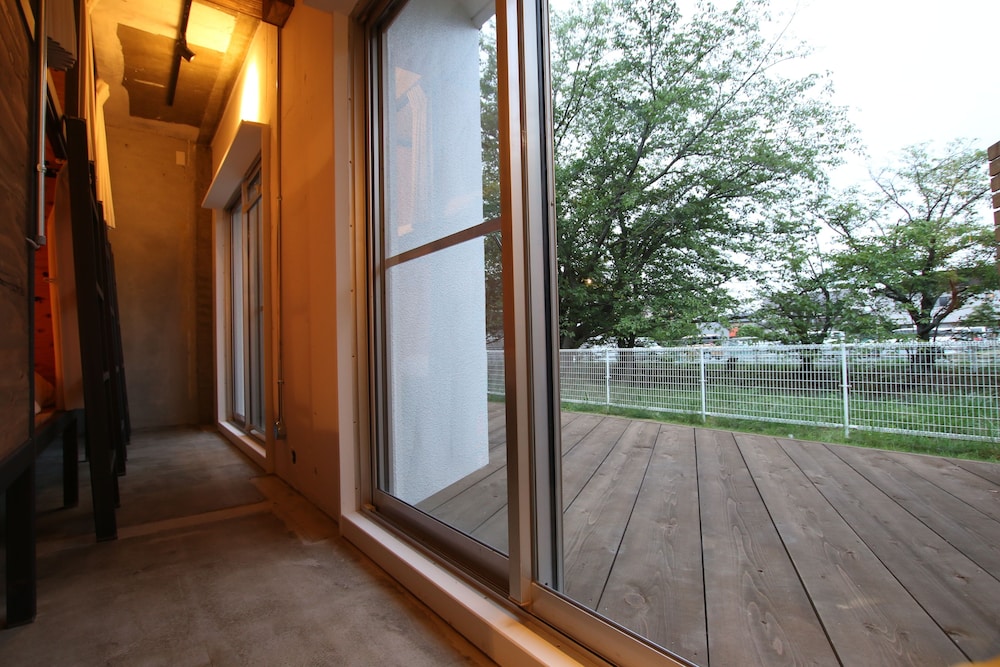365BASE OUTDOOR HOSTEL 浜松
