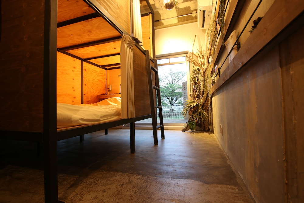 365BASE OUTDOOR HOSTEL 浜松