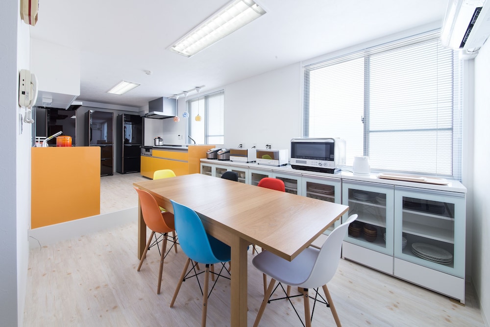 365BASE OUTDOOR HOSTEL 浜松