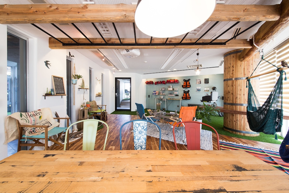 365BASE OUTDOOR HOSTEL 浜松
