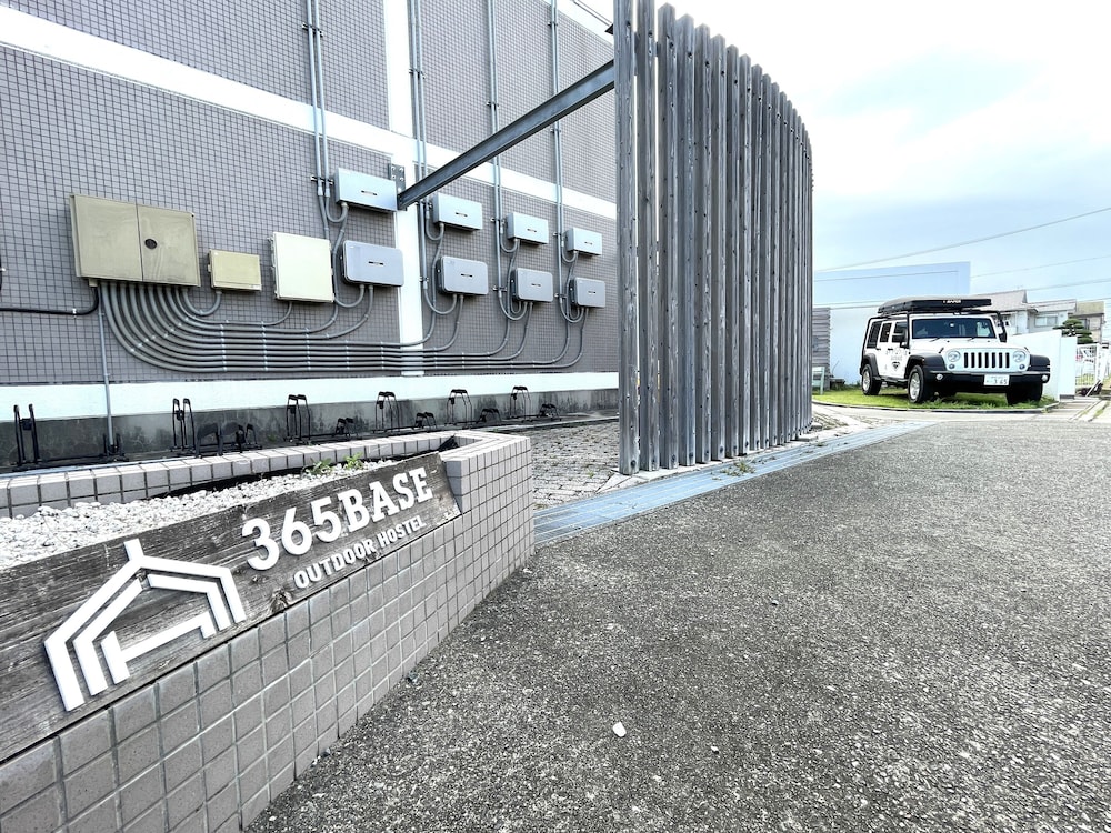 365BASE OUTDOOR HOSTEL 浜松