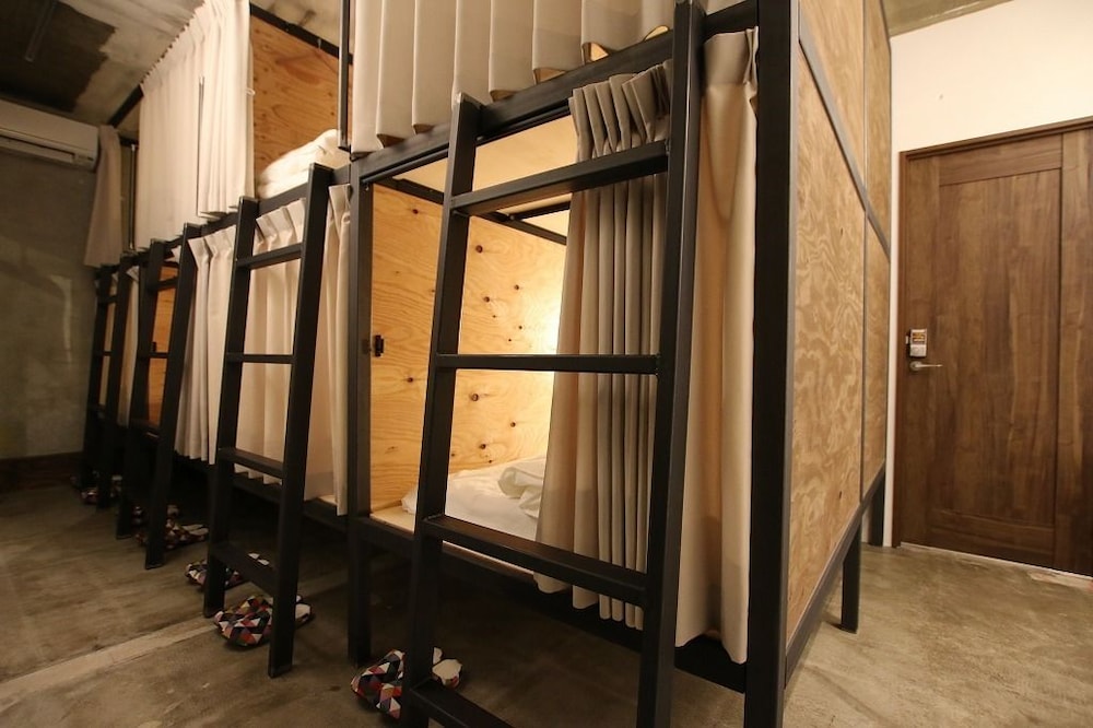 365BASE OUTDOOR HOSTEL 浜松