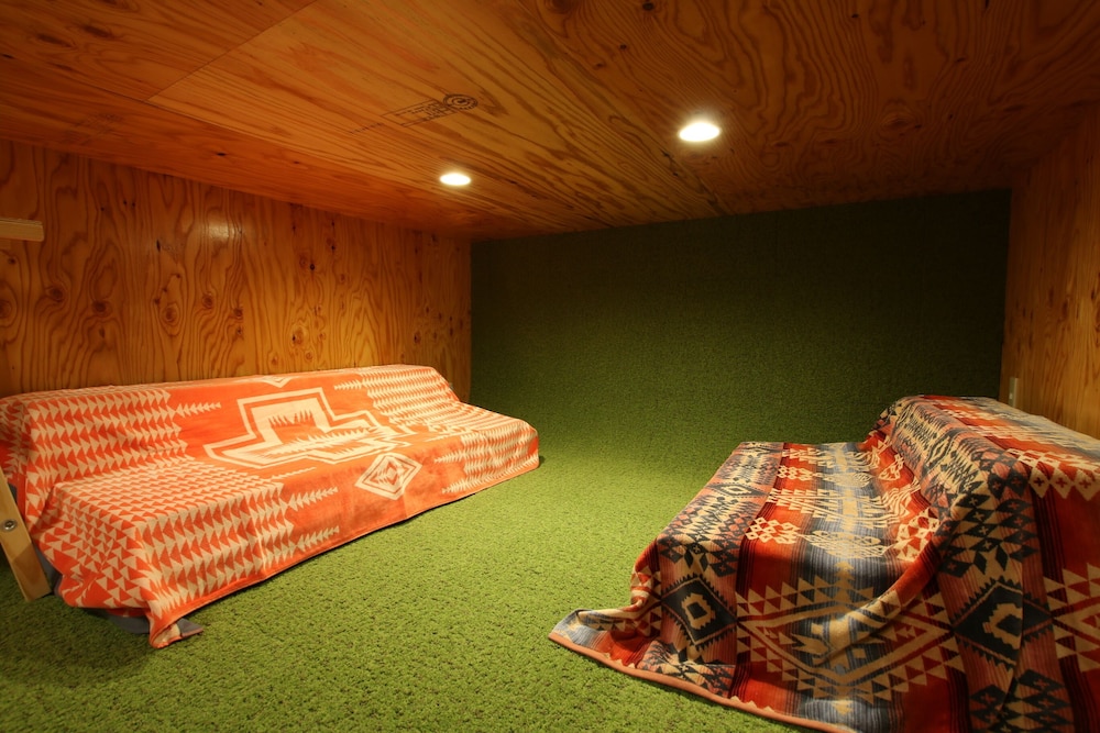 365BASE OUTDOOR HOSTEL 浜松