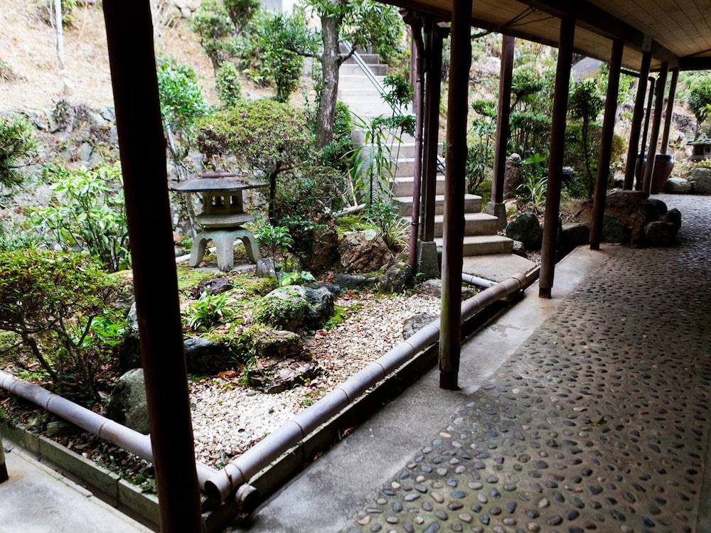 割烹旅館 琴水 浜松