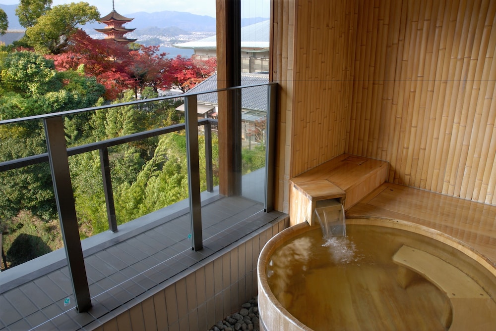 宮島グランドホテル有もと 宮島