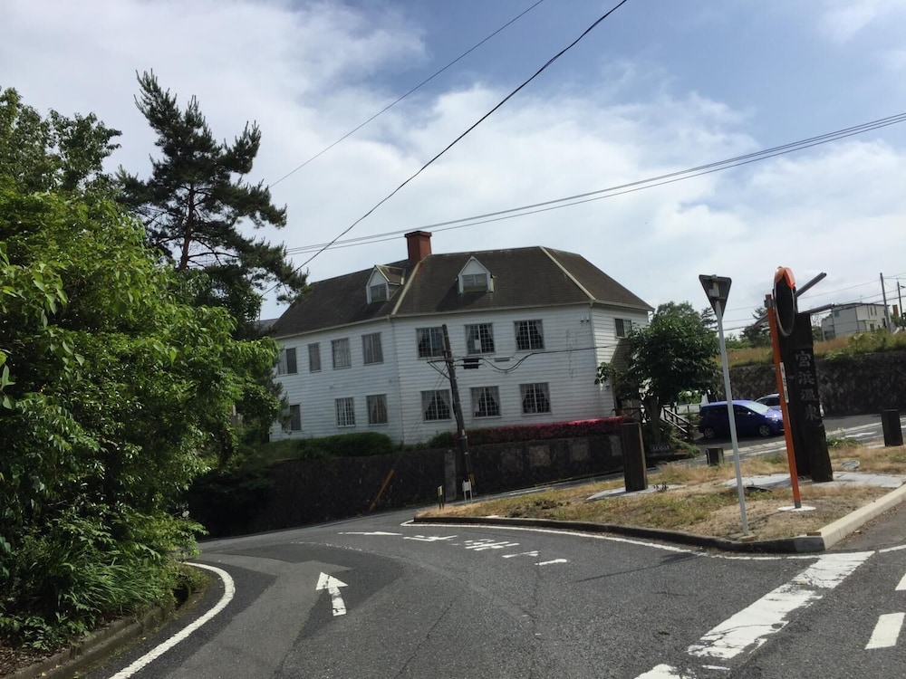 PENSION UNBALANCE 宮島