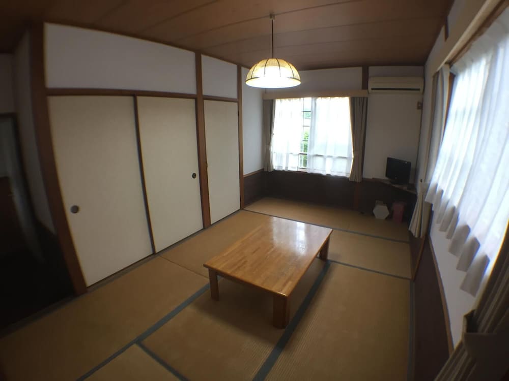 PENSION UNBALANCE 宮島