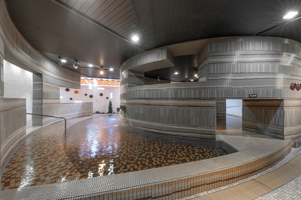 スパリゾートハワイアンズ モノリスタワー 福島