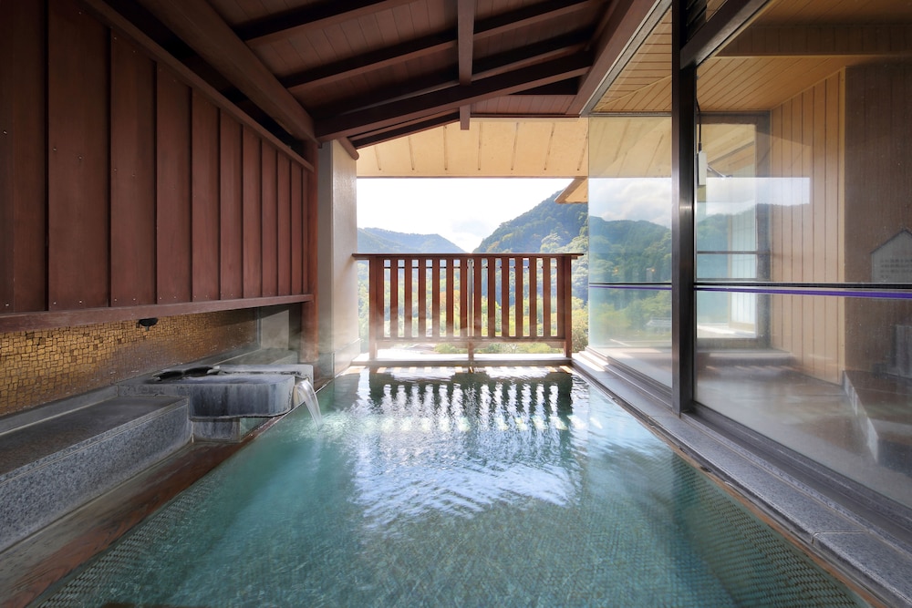 萩姫の湯 栄楽館 福島