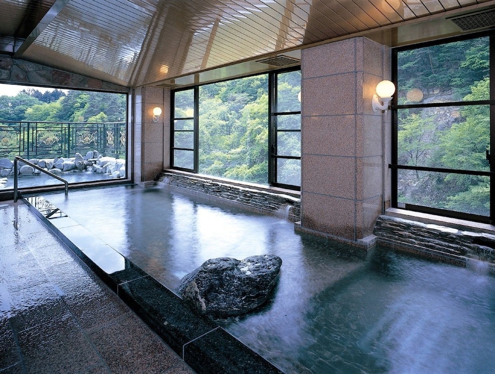 穴原温泉渓苑花の瀬 福島