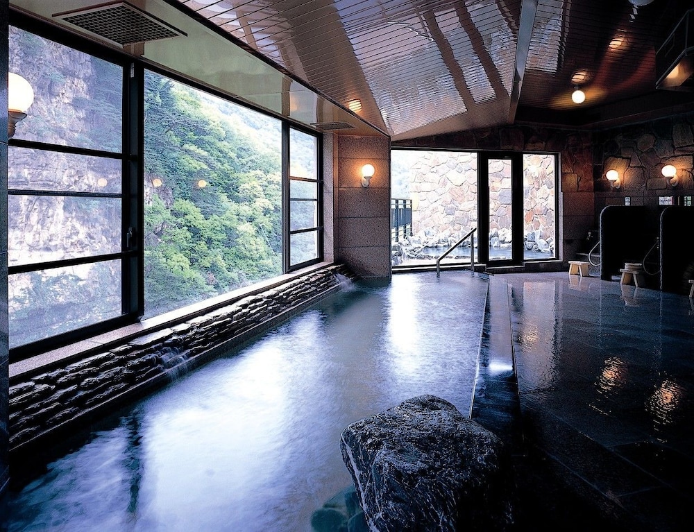 穴原温泉渓苑花の瀬 福島