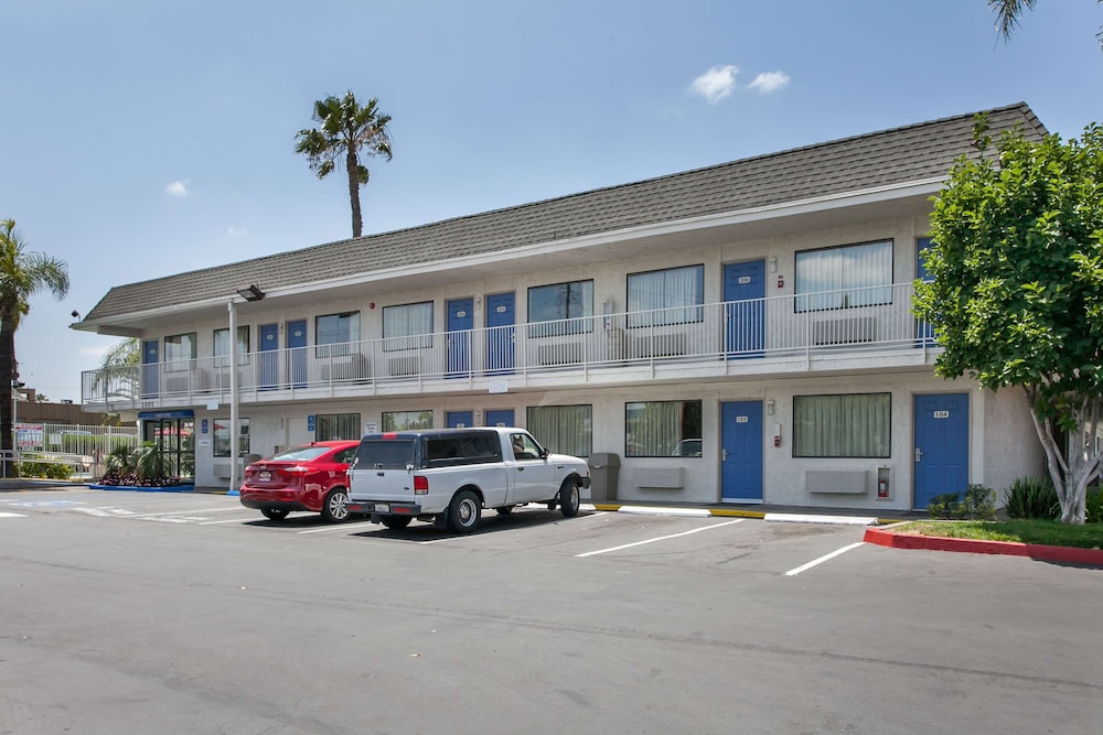 モーテル 6 ローズミード カリフォルニア - ロサンゼルス 福島