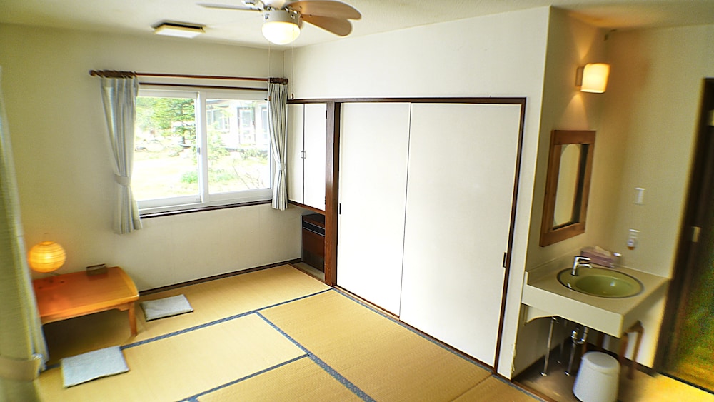 BANDAI LAKESIDE GUESTHOUSE 福島