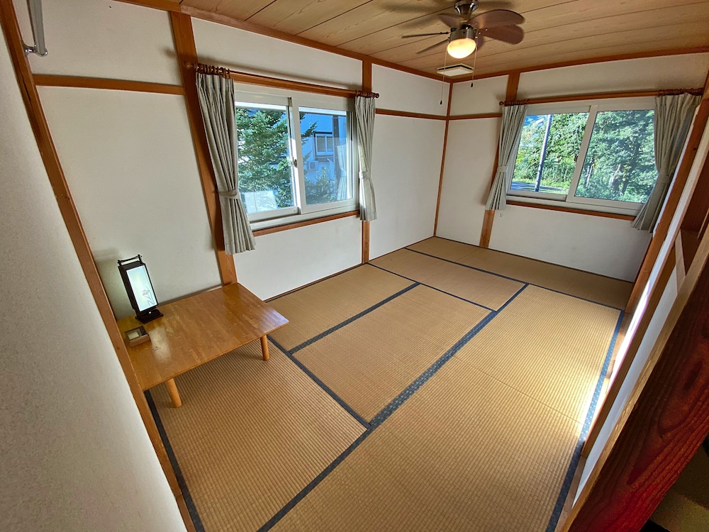 BANDAI LAKESIDE GUESTHOUSE 福島