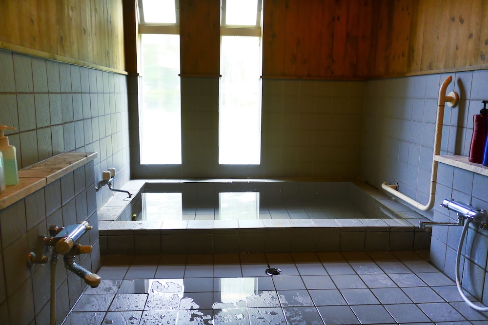 BANDAI LAKESIDE GUESTHOUSE 福島