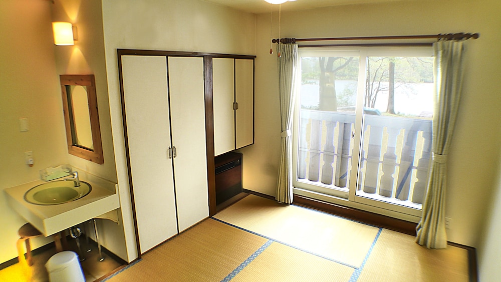 BANDAI LAKESIDE GUESTHOUSE 福島