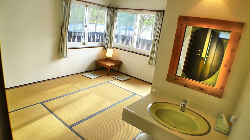 BANDAI LAKESIDE GUESTHOUSE 福島