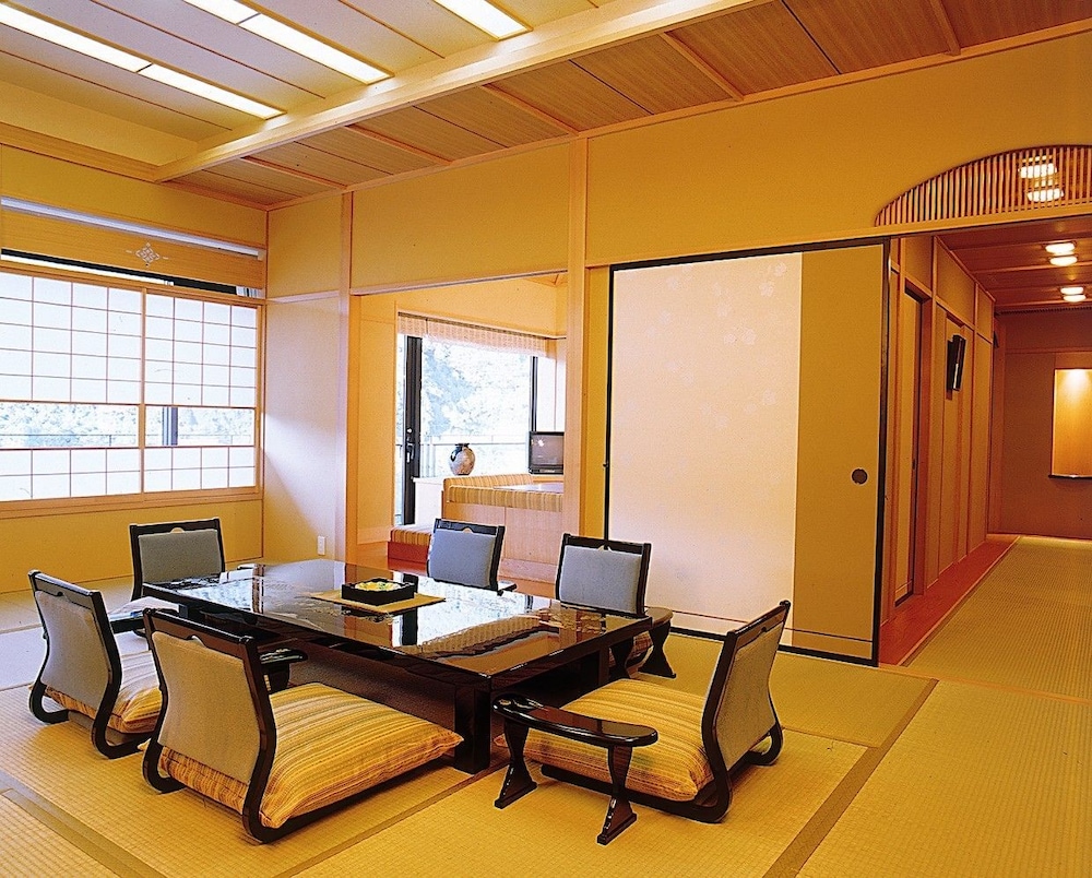 山房 月之瀬 福島