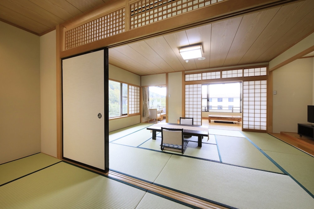 奥日光湯元温泉 湯守釜屋 日光