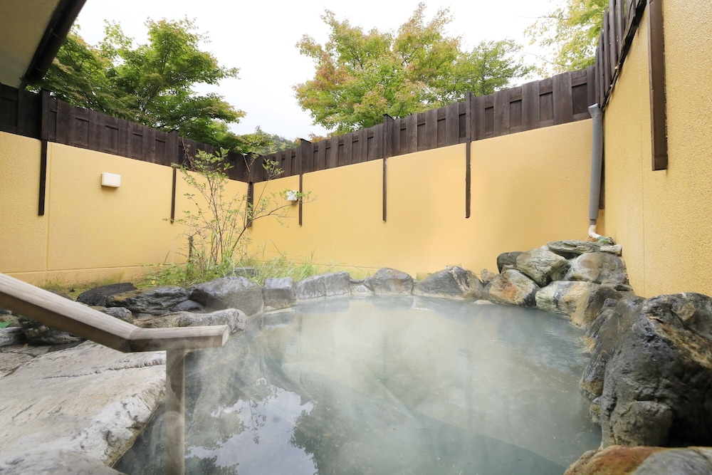 奥日光湯元温泉 湯守釜屋 日光