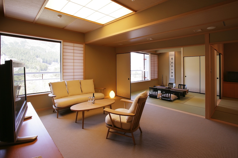 鬼怒川温泉 日光きぬ川ホテル三日月 日光