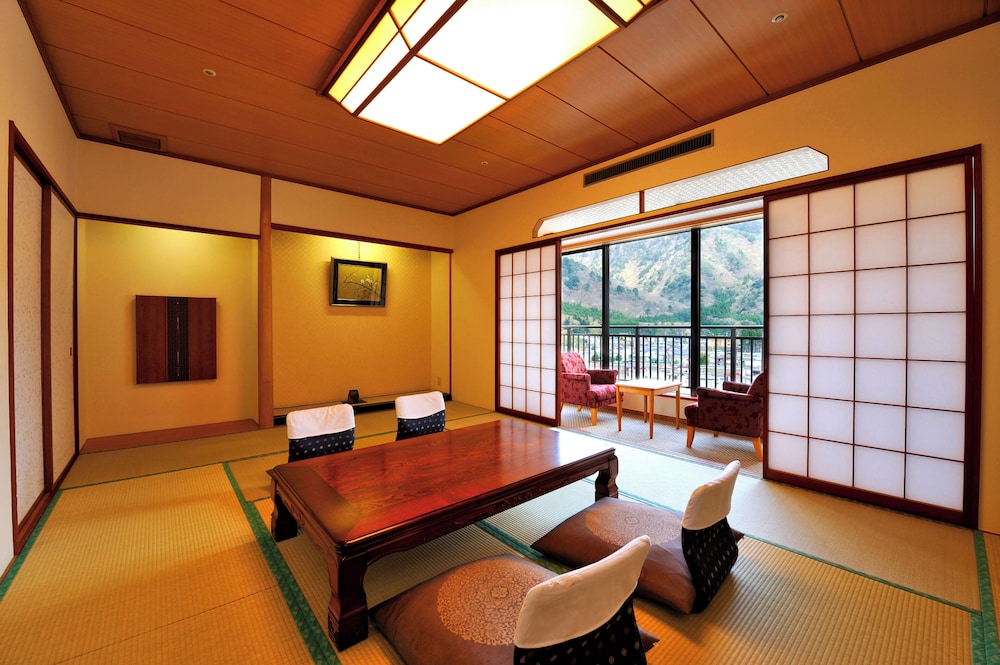 鬼怒川温泉 日光きぬ川ホテル三日月 日光