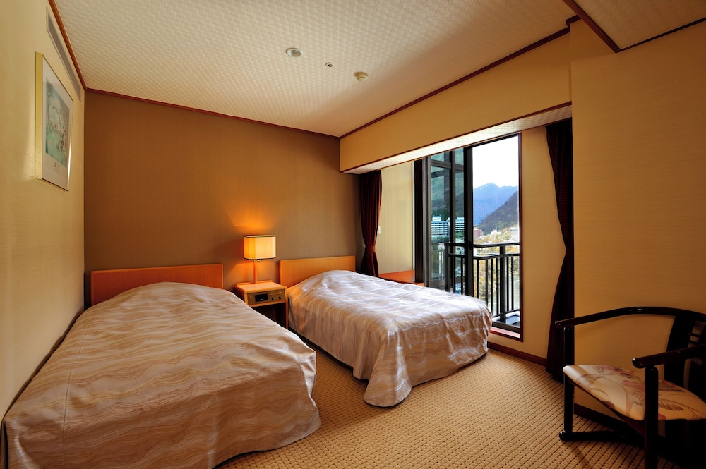 鬼怒川温泉 日光きぬ川ホテル三日月 日光