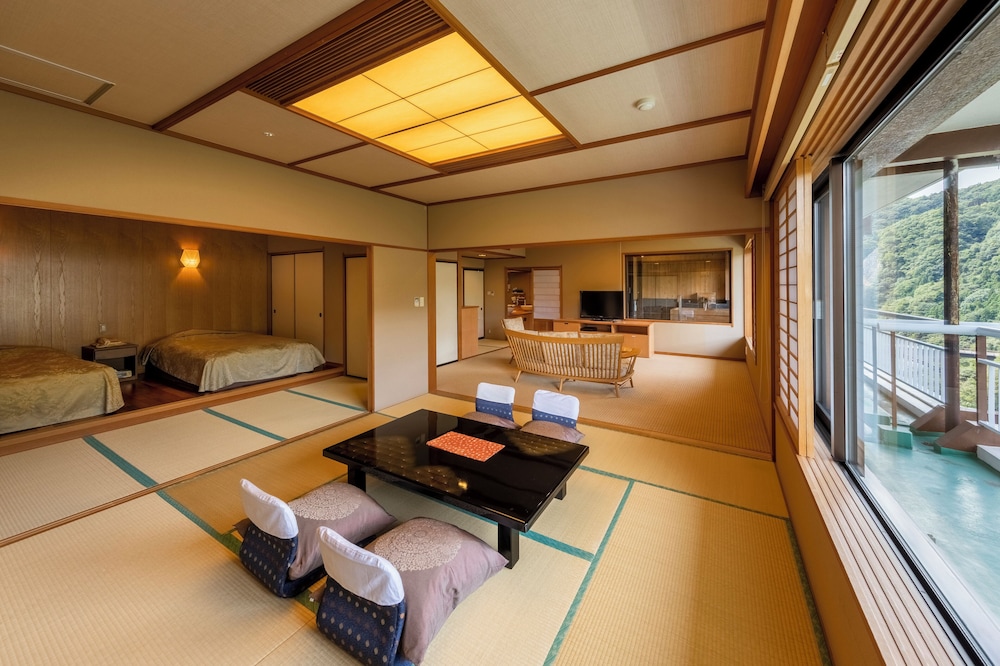 鬼怒川温泉 日光きぬ川ホテル三日月 日光