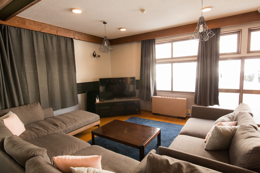 BASE CAMP THE LODGE 糸魚川