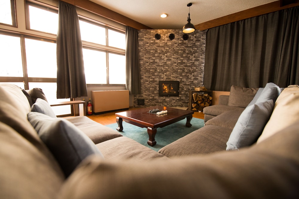 BASE CAMP THE LODGE 糸魚川
