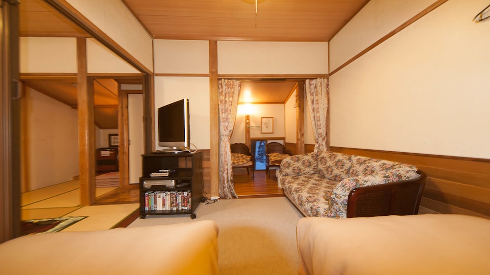 COUNTRY INN カナディアンハウス 糸魚川