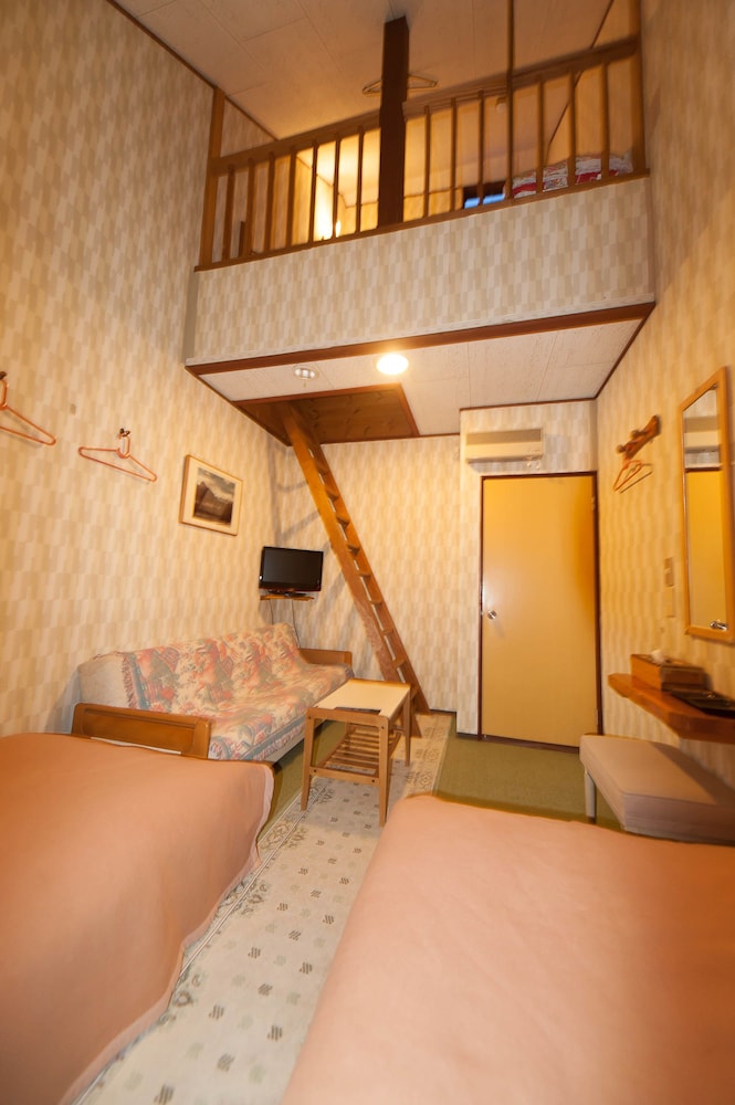 COUNTRY INN カナディアンハウス 糸魚川