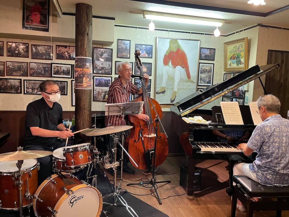 LIVE CAFE ひすいの海 糸魚川