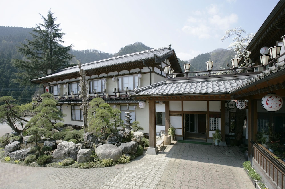 秩父温泉郷 囲炉裏の宿 小鹿荘 秩父