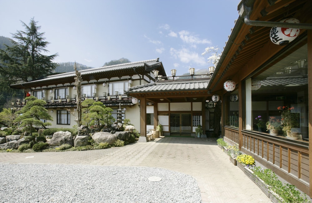 秩父温泉郷 囲炉裏の宿 小鹿荘 秩父