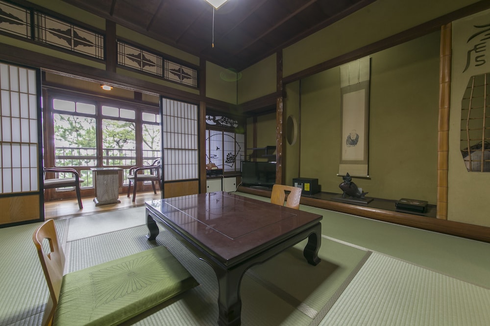 麻野館 志摩