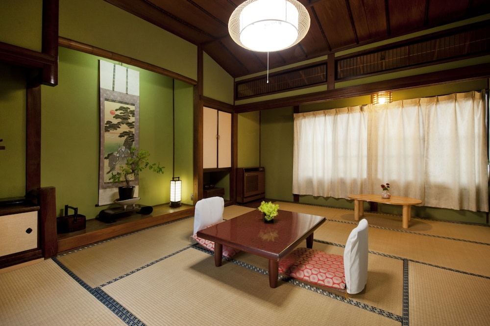 日の出旅館 志摩