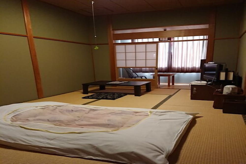 ビジネスホテル河上 志摩