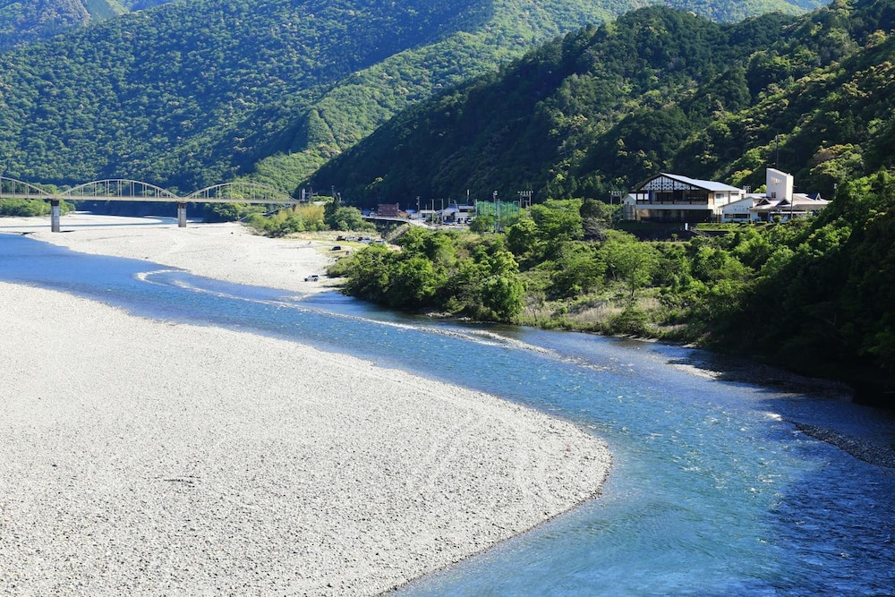 入鹿温泉 ホテル瀞流荘 志摩