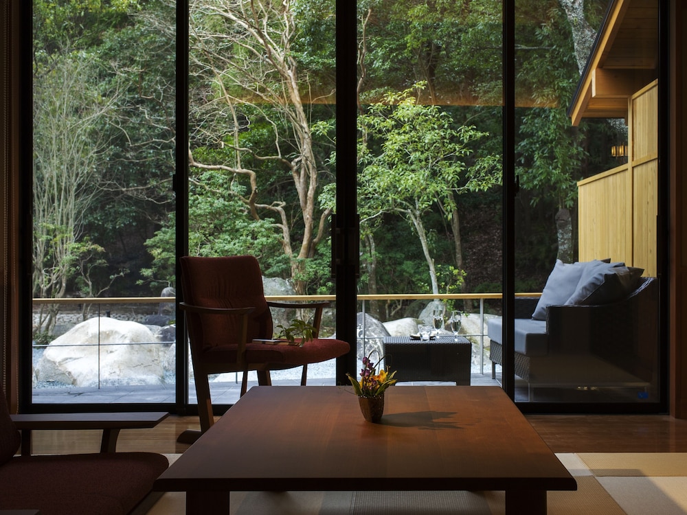 月夜見の座 志摩