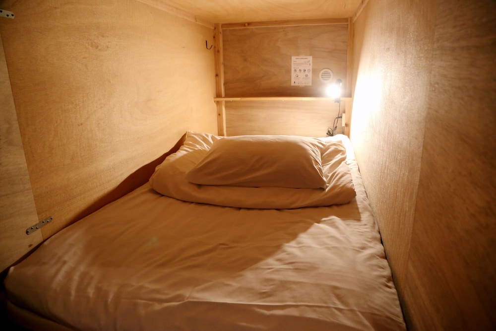Y PUB & HOSTEL 米子