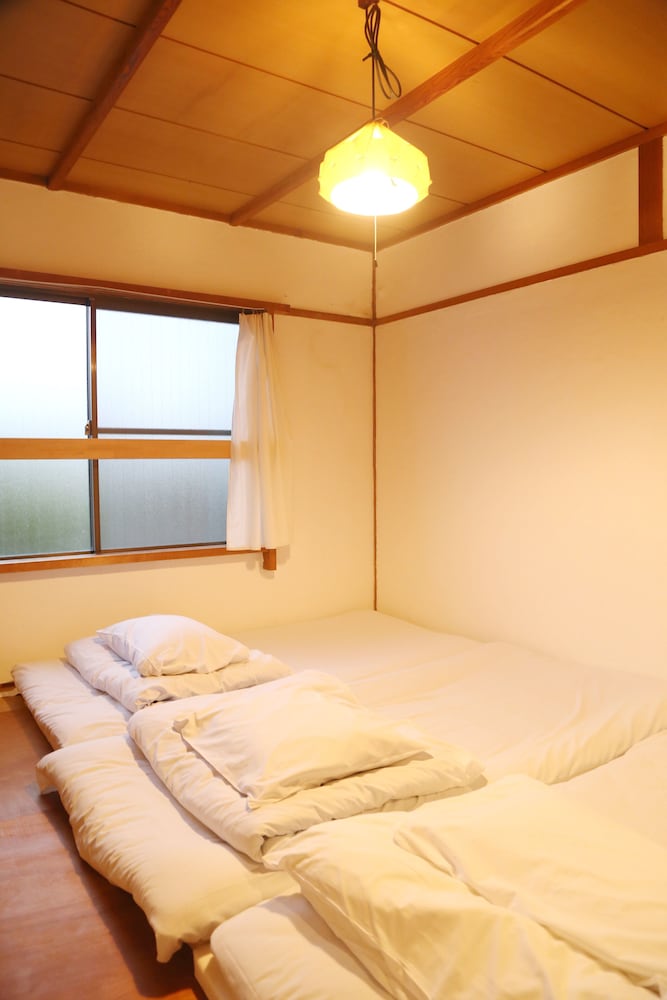 Y PUB & HOSTEL 米子