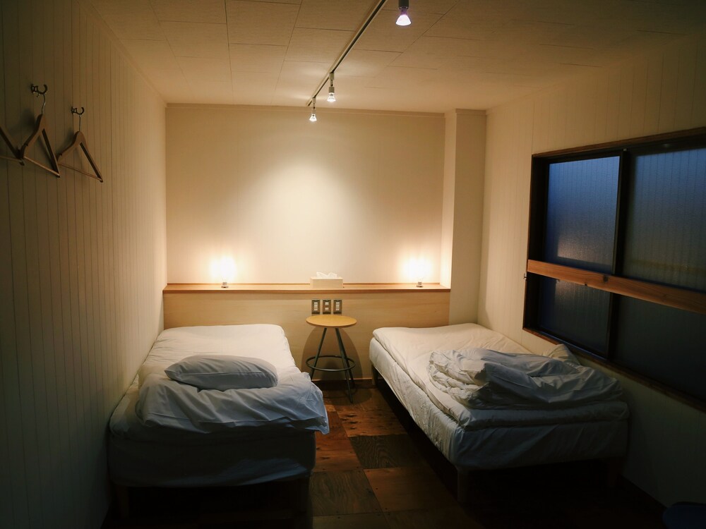 Y PUB & HOSTEL 米子