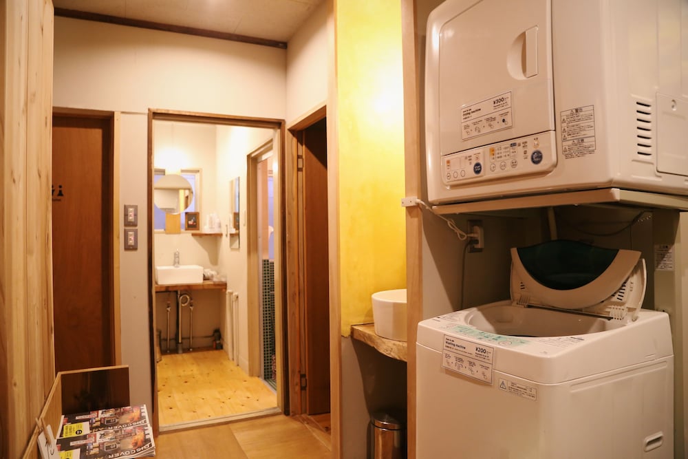 Y PUB & HOSTEL 米子