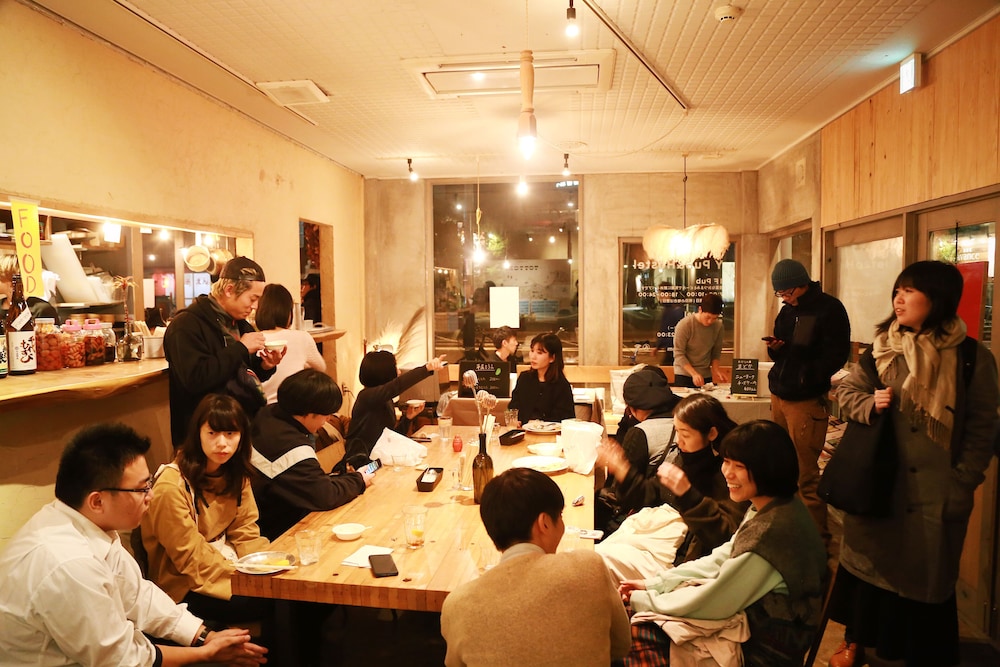 Y PUB & HOSTEL 米子
